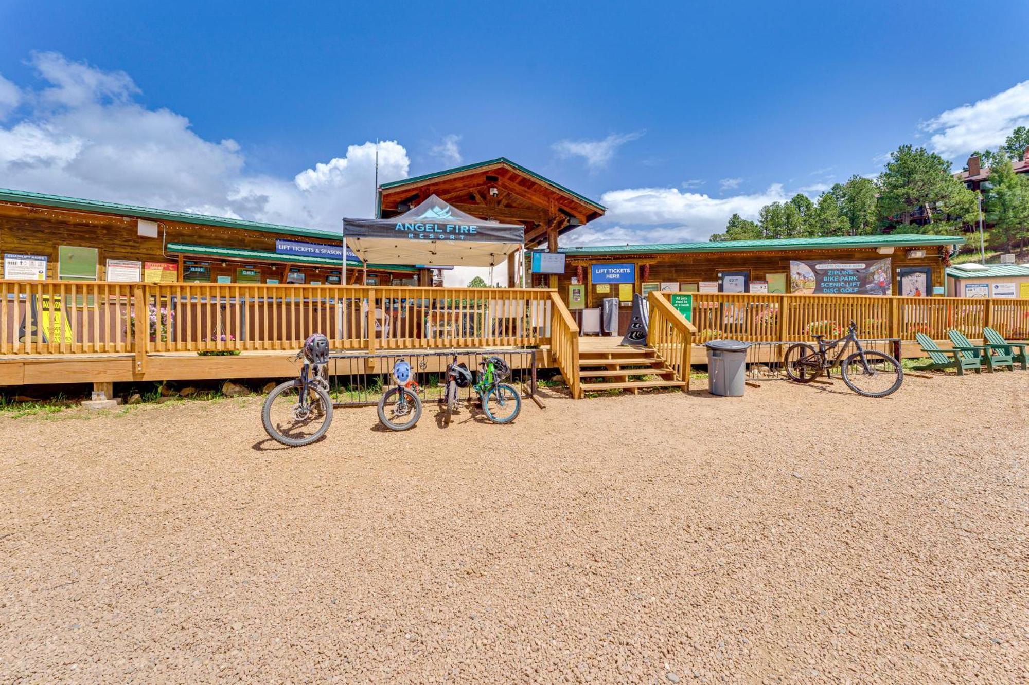 Angel Fire Mountain Condo Steps To Ski Resort! Εξωτερικό φωτογραφία